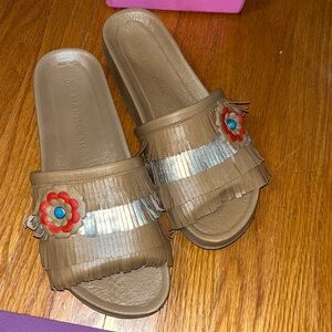 Manitobah Fringe Flip Flops